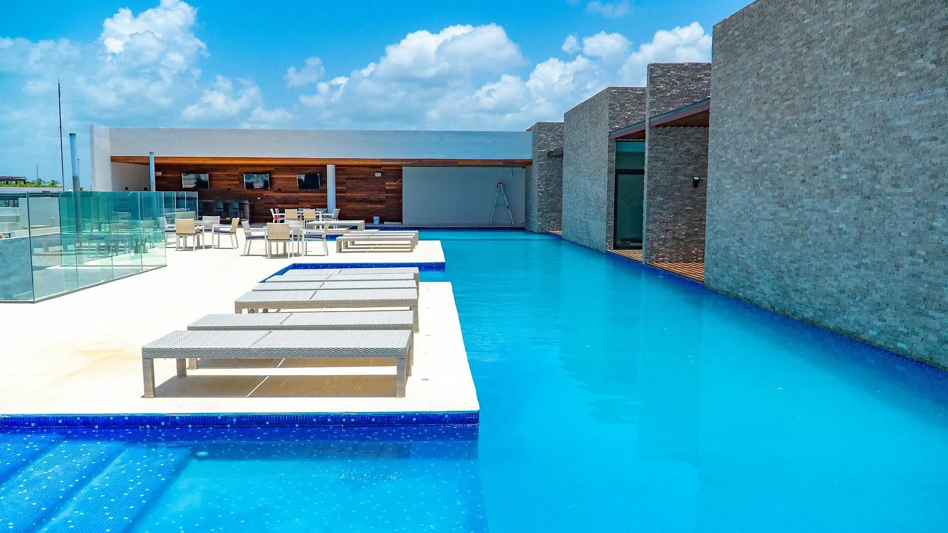 Mar 2Br Condo By Nas Playa del Carmen Mexico